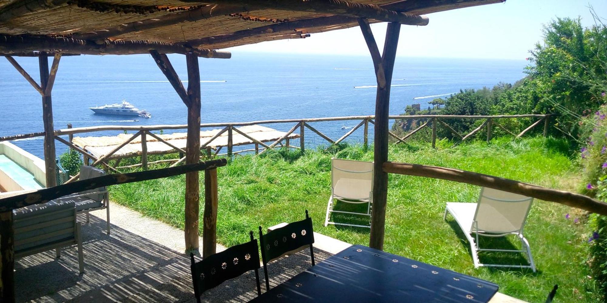Апартаменти Sea Breeze House Амальфі Екстер'єр фото